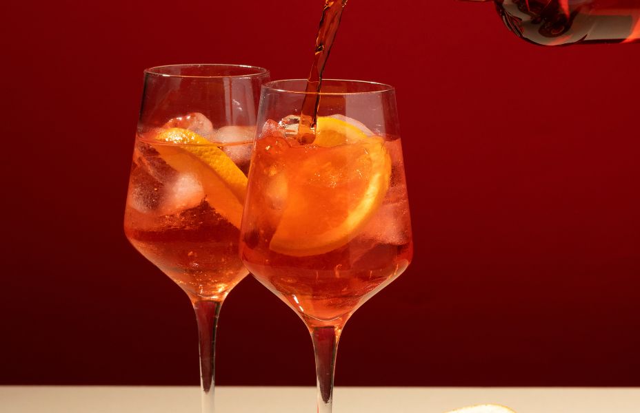 Aperitivo di coppia a Milano: tra luci soffuse e cocktail creativi
